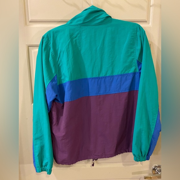 Colorblock Pullover Jacket - Picture 2 of 2